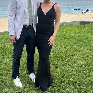 Black formal bridesmaids/wedding guest XS gown/dress. Strappy open back & comfy